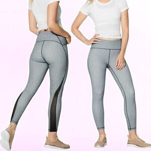 LULULEMON Train Times 7/8 Pant *25" Sz 4 Fractal Alpine White Black